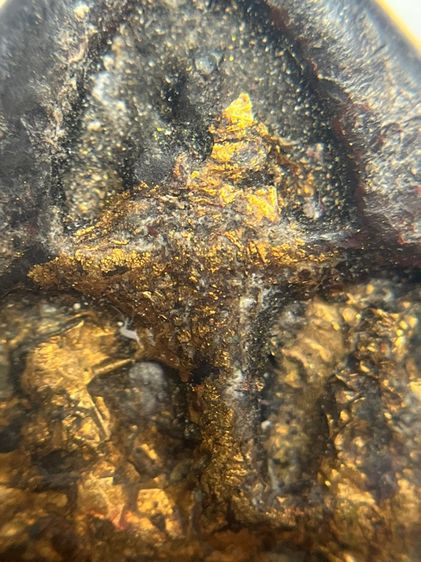 พระปิดตาเก้าพระองค์คลุกรักปิดทอง รูปที่ 9