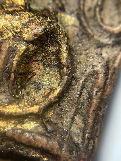 พระขุนแผนกรุบ้านกลางลงรักปิดทอง รูปที่ 10