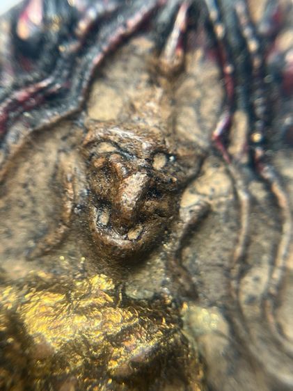 พระขุนแผนกรุบ้านกลางลงรักปิดทอง รูปที่ 6