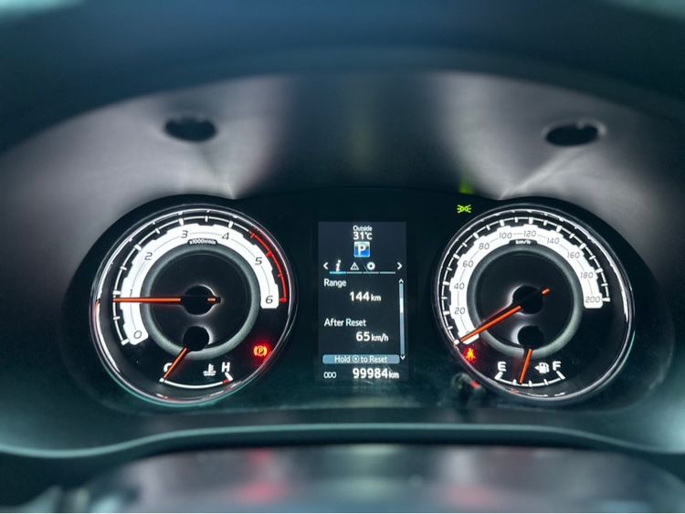 Toyota Hilux Revo 2019 Double Cab 4x4 2.8 Rocco Pickup ดีเซล ไม่ติดแก๊ส เกียร์อัตโนมัติ ขาว รูปที่ 4