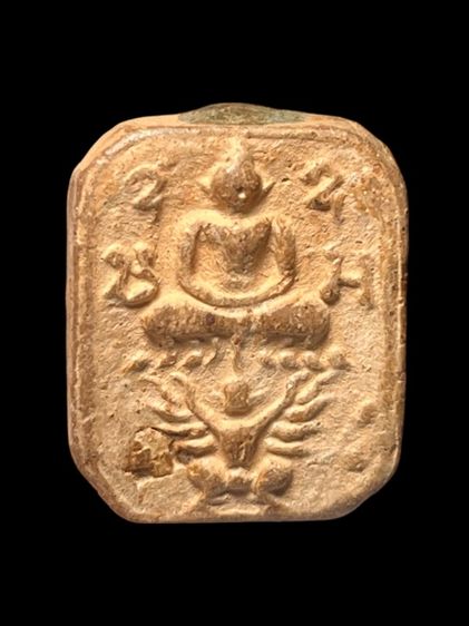 หลวงพ่อปานพิมพ์ทรงครุฑเนื้อดิน