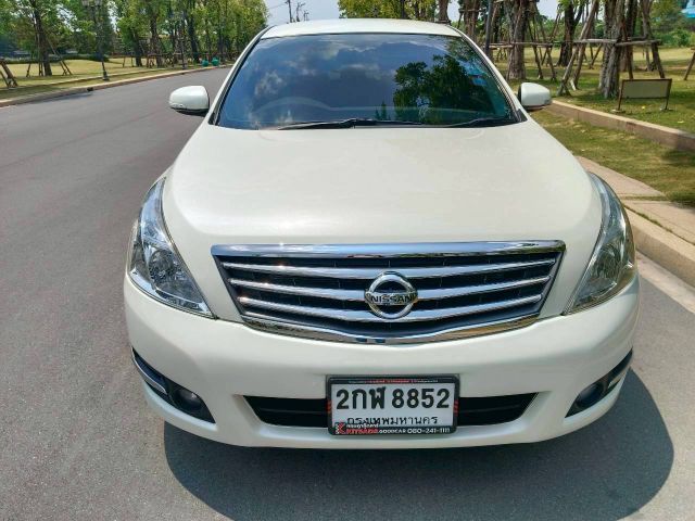รถ Nissan Teana 2.5 250 XV สี ขาว