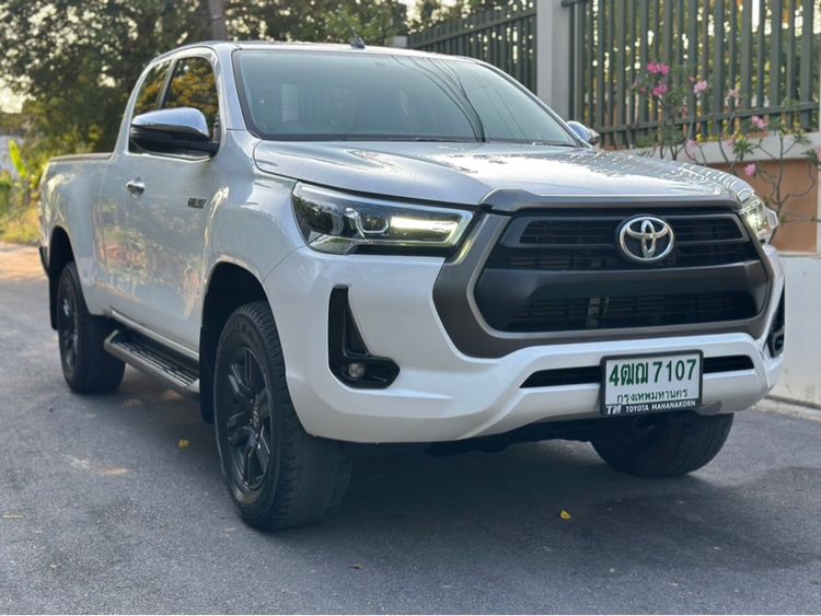 Toyota Hilux Revo 2021 Smart Cab 2.4 Mid Prerunner Pickup ดีเซล ไม่ติดแก๊ส เกียร์อัตโนมัติ ขาว รูปที่ 2