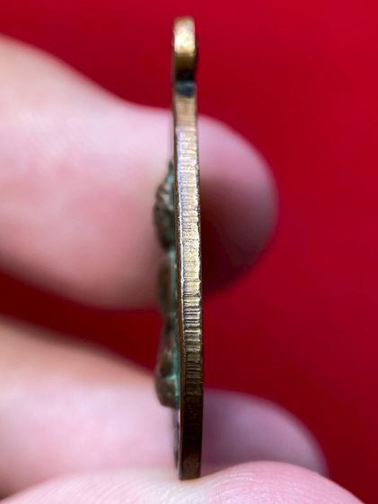 เหรียญหลวงพ่อศิลาแดง รุ่นแรก วัดโพธิ์สามเรือน ปี 2514 เนื้อทองแดง รูปที่ 3