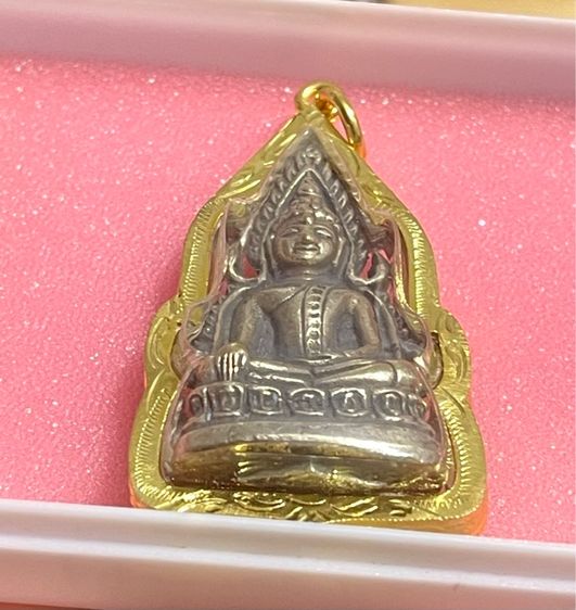 เลี่ยมหล่อเหมือนพระพุทธชินราช จังหวัดพิษณุโลก รูปที่ 3