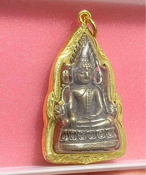 เลี่ยมหล่อเหมือนพระพุทธชินราช จังหวัดพิษณุโลก รูปที่ 2