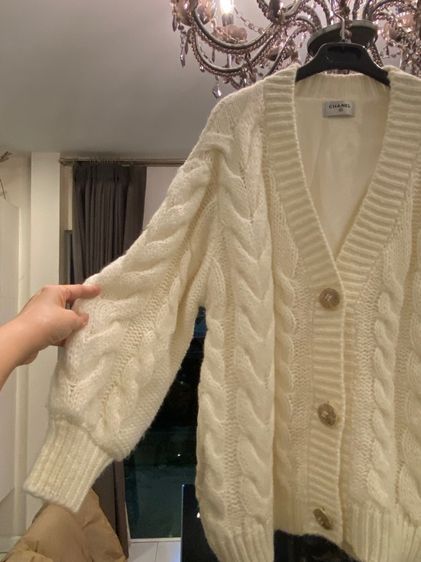 ชาแนล เสื้อไหมพรมฝรั่งเศส ถักทั้งตัว สภาพใหม่เอี่ยม รูปที่ 6