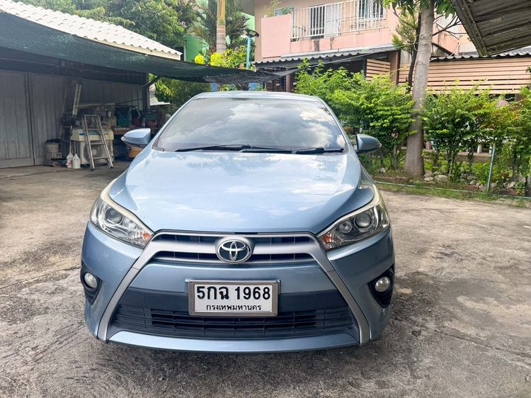 รถ Toyota Yaris 1.2 G สี ฟ้า