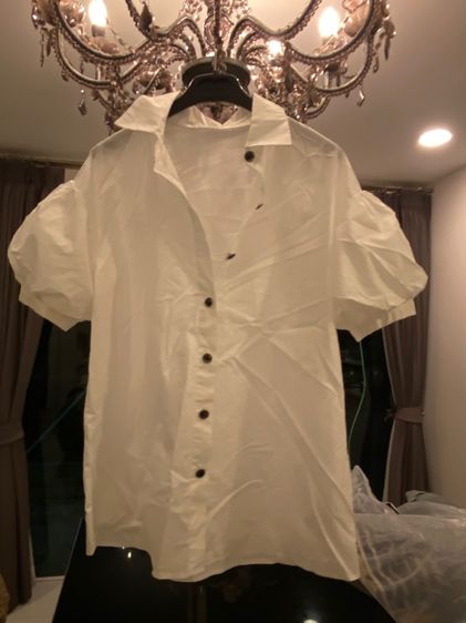 ชาแนล เสื้อเชิ้ตแขนสั้นสภาพใหม่เอี่ยม  รูปที่ 2