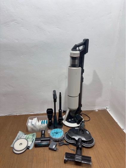 🔥SAMSUNG Jet 75 clean station set  เครื่องดูดฝุ่นไร้สายสภาพโดยรวมยังดีมากค่ะมีร่องรอยการใช้งานเดิมมาบ้างแบตเตอรี่ใหม่ใช้งานยาวค่ะ