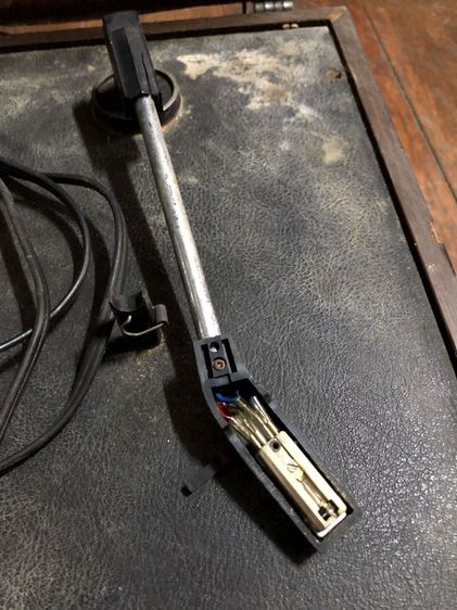 เครื่องเล่นแผ่นเสียงและวิทยุ ธานินทร์ Tanin TPR 2200 AM FM Stereo สภาพเก่าต้องซ่อม รูปที่ 4