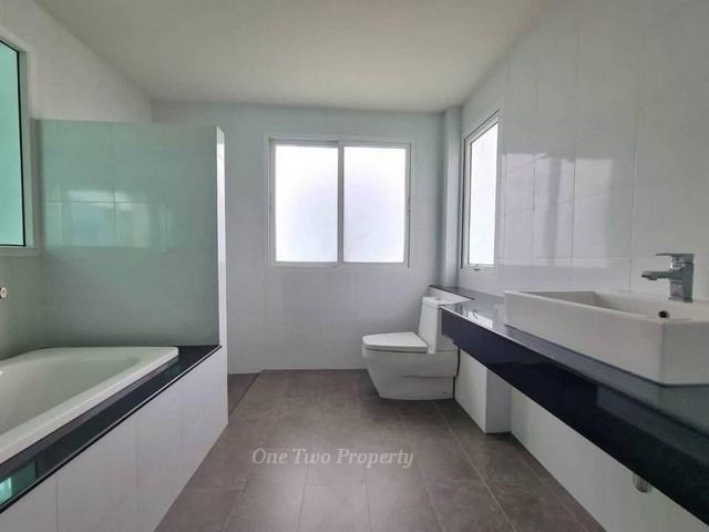 มีบางส่วน ขายพูลวิลล่าติดทะเล หมู่บ้าน ซีบรีซ วิลล่า พัทยา แยกกระทิงลาย รูปที่ 4