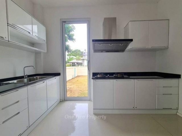 มีบางส่วน ขายพูลวิลล่าติดทะเล หมู่บ้าน ซีบรีซ วิลล่า พัทยา แยกกระทิงลาย รูปที่ 2