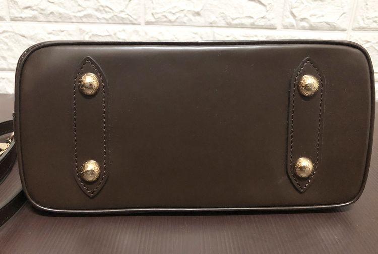 กระเป๋าสะพาย Louis ถอดสายสะพายเป็นกระเป๋าถือได้ ของใหม่ไม่เคยใช้ ไม่แน่ใจว่าของแท้มั้ย รูปที่ 5