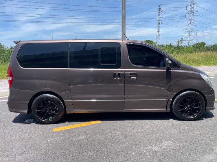 Hyundai H-1  2013 2.5 Elite Van ดีเซล ไม่ติดแก๊ส เกียร์อัตโนมัติ น้ำตาล รูปที่ 4