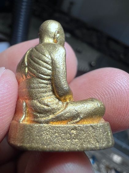 หลวงปู่แผ้วลอยองค์ รูปที่ 4