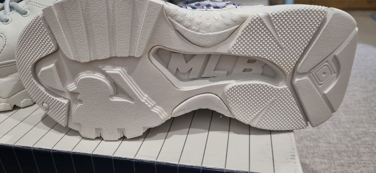 รองเท้า รูปที่ 8