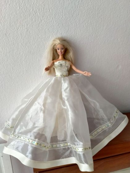 ตุ๊กตาบาร์บี้แท้