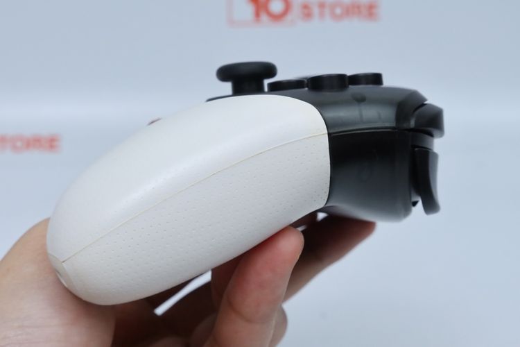 Nintendo Switch Pro Controller รูปที่ 4