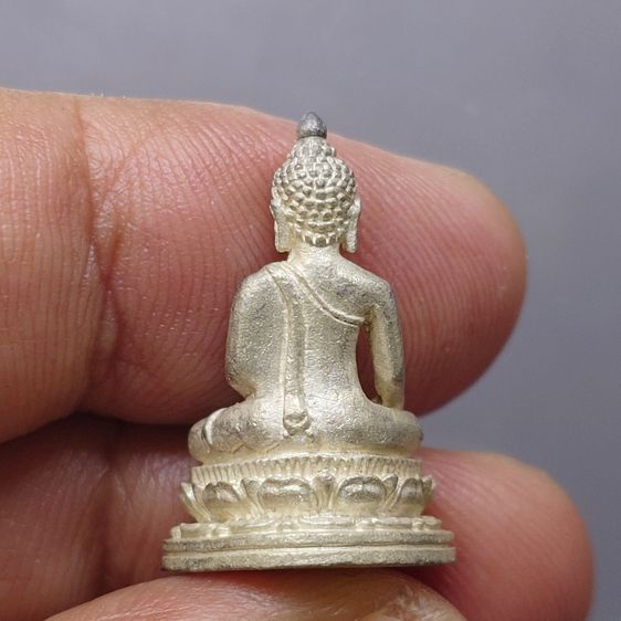 พระชัยวัฒน์ศรีนครพิงค์ เนื้อเงิน พิธีชัยมังคลาภิเษก โดย สมเด็จพระญาณสังวรฯ ณ พระอุโบสถวัดบวรนิเวศวิหาร พ.ศ.2533 พร้อมตลับเดิม รูปที่ 4