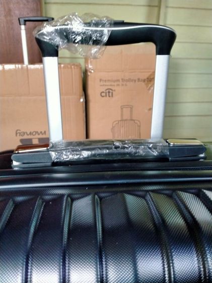 กระเป๋าเดินทางสีดำ รูปที่ 3