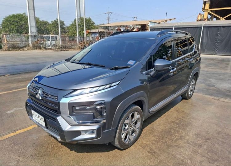 Mitsubishi Xpander 2023 1.5 Cross Sedan เบนซิน ไม่ติดแก๊ส เกียร์อัตโนมัติ เทา รูปที่ 2