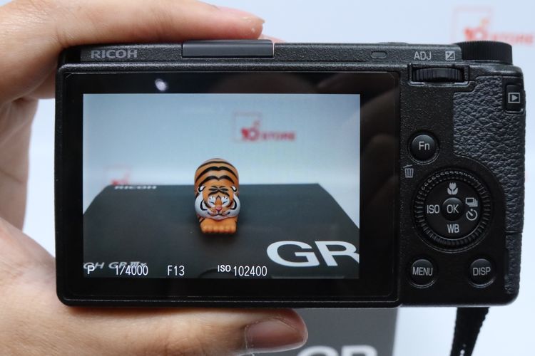 Ricoh GR iiix รูปที่ 2