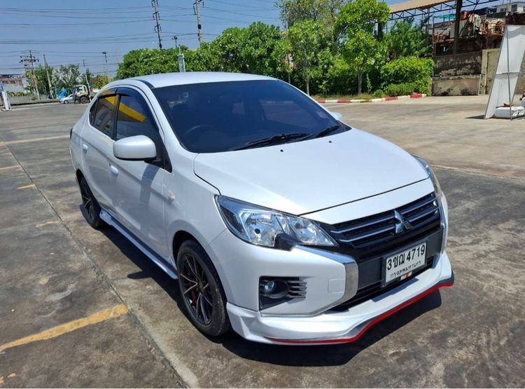 รถ Mitsubishi Attrage 1.2 GLX สี ขาว