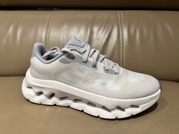 On Cloudtilt Remix Alloy Ivory ไซส์ 24cm (US7) ใหม่มาก แค่ลองในบ้าน หิ้วญี่ปุ่น รูปที่ 5