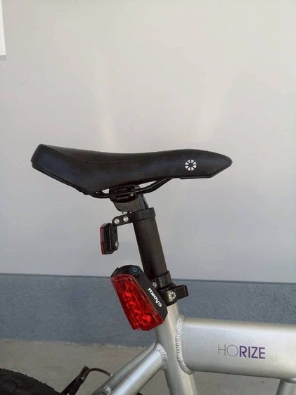 ส่งต่อ จักรยานพับ Dahon horize มือสอง ปี2016-2017 รุ่นหายาก
สภาพดีสุดๆ สีเทาสภาพงาม มือเดียว เดิมๆ 
ล้อ20"เฟรมอลูมิเนียม 

ใช้งานน้อย นัดรับ รูปที่ 3