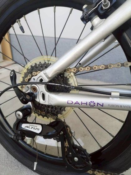 ส่งต่อ จักรยานพับ Dahon horize มือสอง ปี2016-2017 รุ่นหายาก
สภาพดีสุดๆ สีเทาสภาพงาม มือเดียว เดิมๆ 
ล้อ20"เฟรมอลูมิเนียม 

ใช้งานน้อย นัดรับ รูปที่ 7