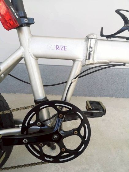 ส่งต่อ จักรยานพับ Dahon horize มือสอง ปี2016-2017 รุ่นหายาก
สภาพดีสุดๆ สีเทาสภาพงาม มือเดียว เดิมๆ 
ล้อ20"เฟรมอลูมิเนียม 

ใช้งานน้อย นัดรับ รูปที่ 5