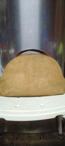 กระเป๋าสีน้ำตาลเมดอินอิตาลี