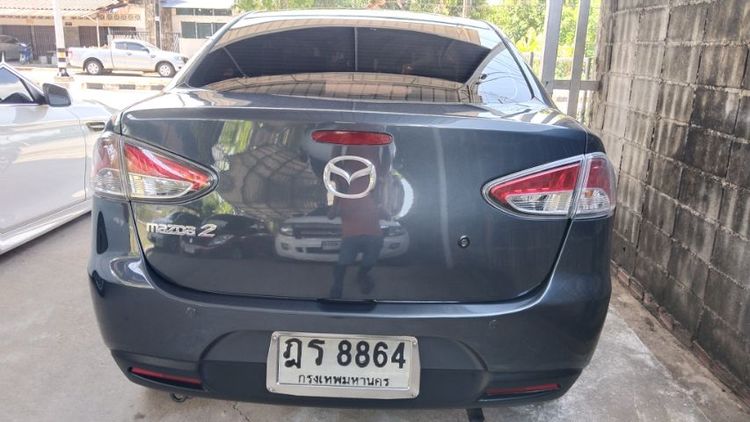 รถยนต์มาสด้า2