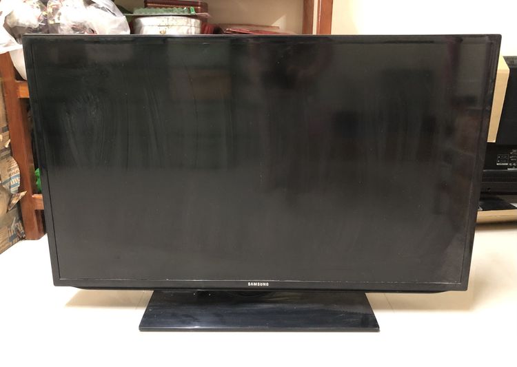 แอลซีดี ทีวี SAMSUNG 40 นิ้ว ปี 2555 ยังใช้ได้