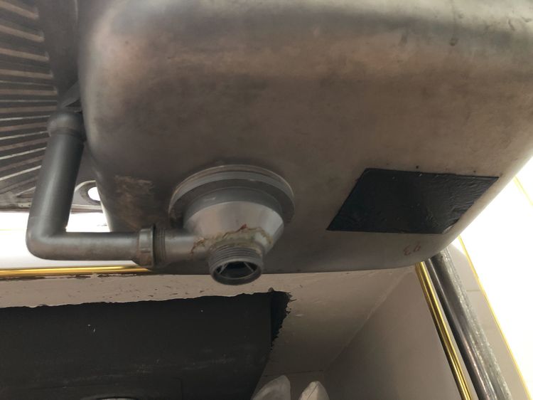 ซิงค์ล้างจานสแตนเลส ขนาดกว้าง 1 เมตร จุกยางขาครบทั้ง 4 ขา รูปที่ 7