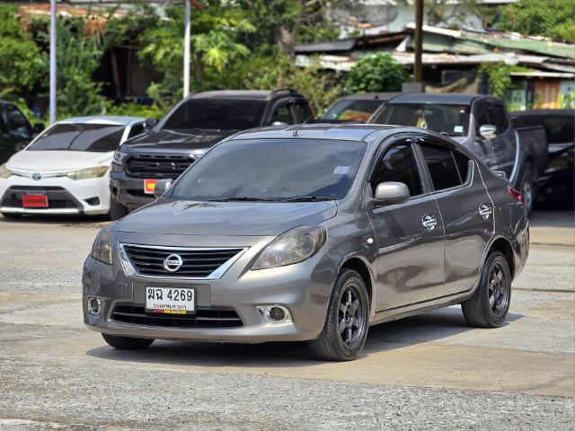 รถ Nissan Almera 1.2 E Sportech สี น้ำตาล