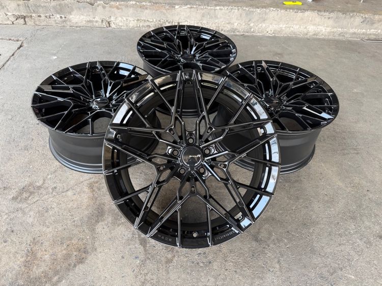 ล้อแม็กขอบ20 RACE FORGED รุ่นRF10 5รู112-114 กว้าง8.5 หลัง10 ออฟ30 หลัง40 งานไทย ล้อเบา สีดำเงา สภาพสวยมากๆ 