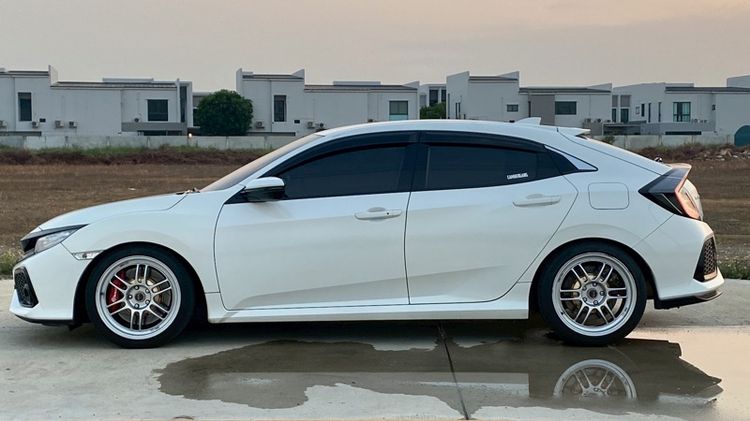 Honda Civic 2018 1.5 Turbo Sedan เบนซิน ไม่ติดแก๊ส เกียร์อัตโนมัติ ขาว รูปที่ 4