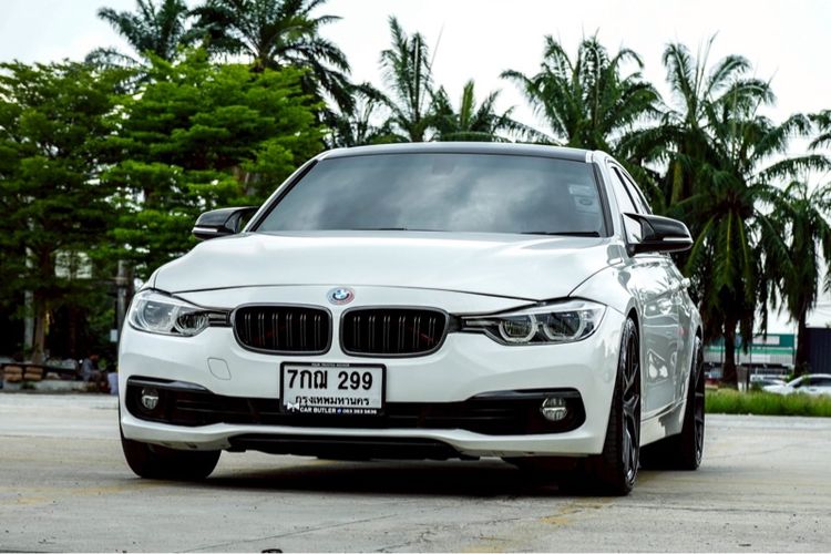 BMW Series 3 2018 320d Sedan ดีเซล ไม่ติดแก๊ส เกียร์อัตโนมัติ ขาว รูปที่ 3