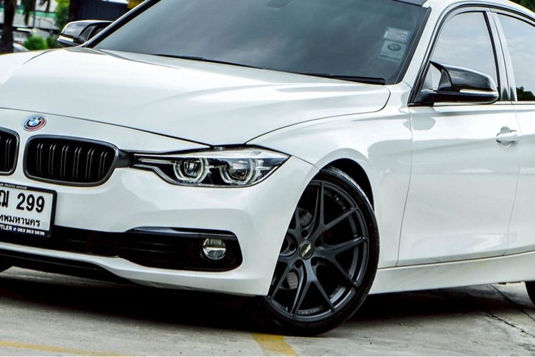 BMW Series 3 2018 320d Sedan ดีเซล ไม่ติดแก๊ส เกียร์อัตโนมัติ ขาว รูปที่ 4
