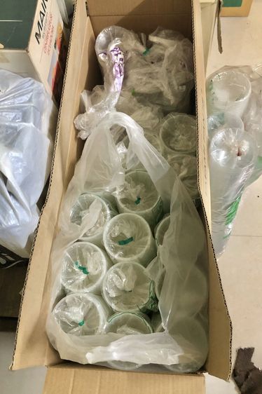 ขายเหมาแก้วน้ำพลาสติก 22oz.10แถว ฝาโดมเจาะรู คละยี่ห้อ ของใหม่ รูปที่ 2