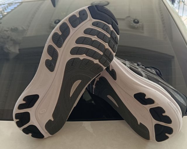 ขาย รองเท้า Asics Gel Nimbus 24 size 40.5 255cm  สภาพสวย รูปที่ 12