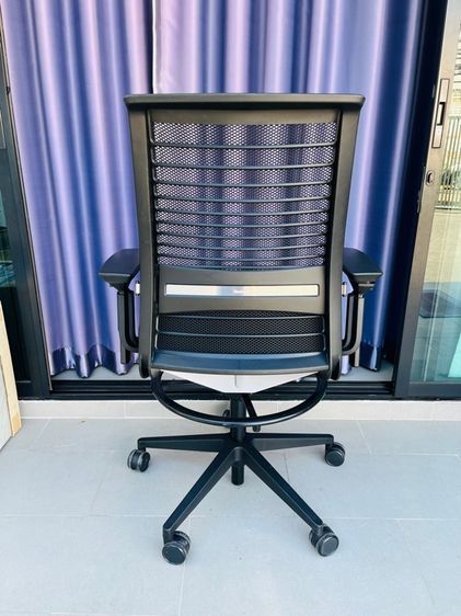 เก้าอี้สตูสูง Steelcase รุ่น Think V2 โมเดอร์นฟอร์ม รูปที่ 2