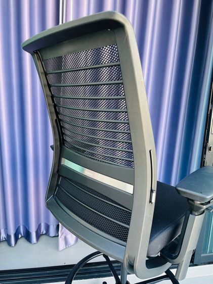 เก้าอี้สตูสูง Steelcase รุ่น Think V2 โมเดอร์นฟอร์ม รูปที่ 9