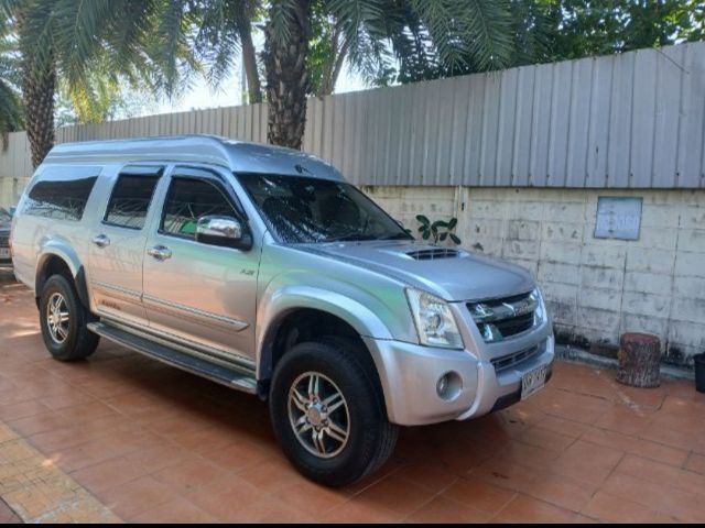 รถ Isuzu D-MAX 3.0 SLX สี บรอนซ์เงิน