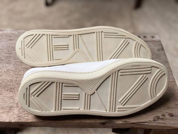 รองเท้า KENZO แท้ 💯 เบอร์ 40 cm 25.5-26.5 cm ใส่ได้ครับ สภาพดีมาก ดีเทลสวย พื้นเต็ม หนังแท้ ตัดเย็บดีมาก ทรงสวย หายากน่าสะลมครับ รูปที่ 6