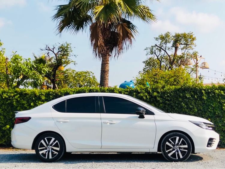 Honda City 2022 1.5 e:HEV RS Sedan ไฮบริด ไม่ติดแก๊ส เกียร์อัตโนมัติ ขาว รูปที่ 2