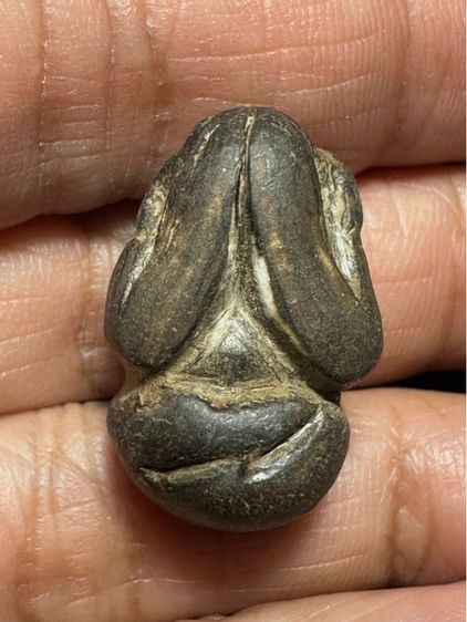 ปิดตาพิมพ์ปั้นเนื้อกะลา ผ่านการใช้ตามซอกพระมีไขขึ้น 