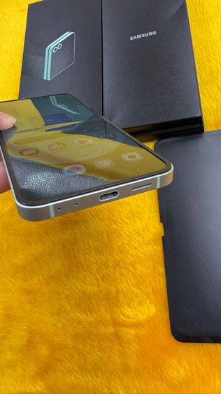 Samsung Z Flip6-ใหม่มาก รูปที่ 11